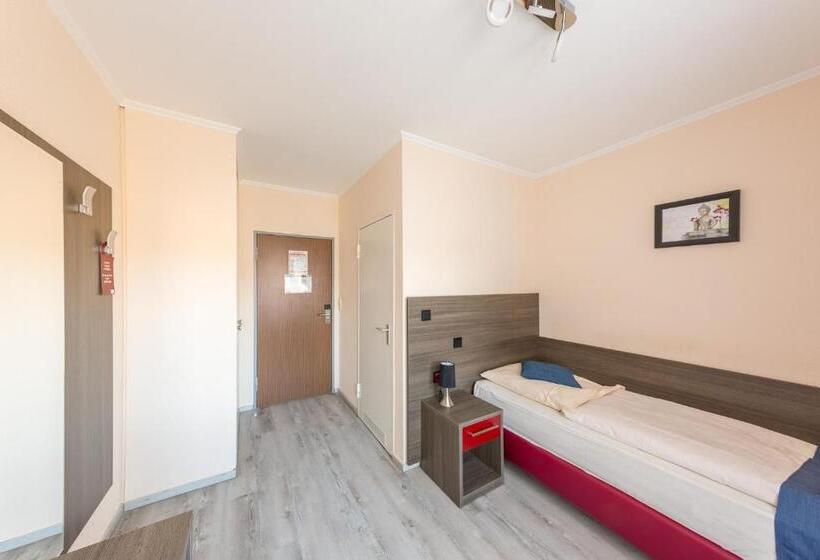 标准单人间, Klein Frankfurt