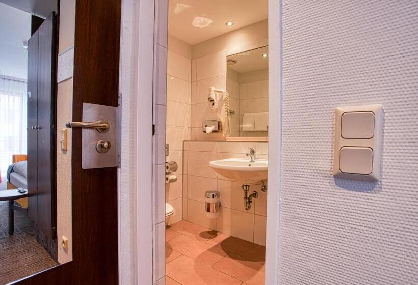 이코노미 룸, Kommerzhotel Köln