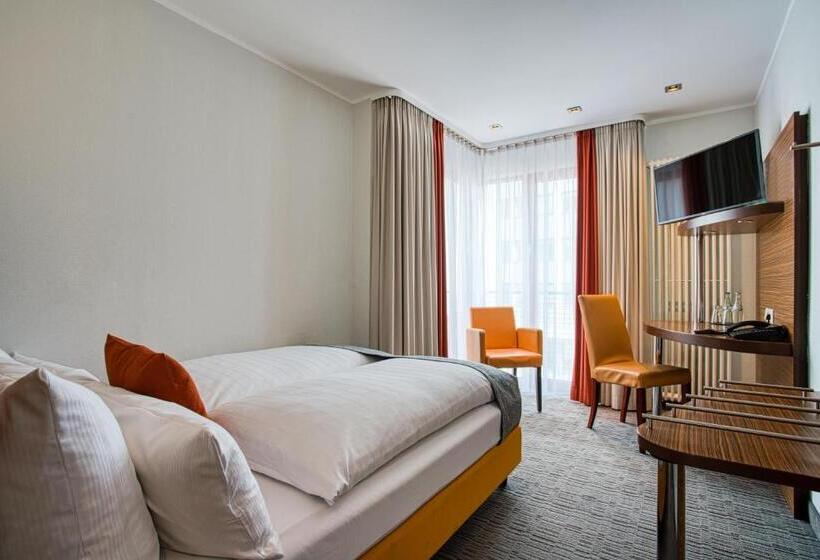 이코노미 룸, Kommerzhotel Köln