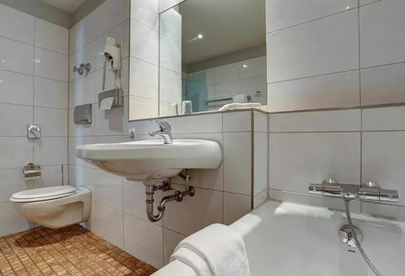 Deluxe-huone, Kommerzhotel Köln