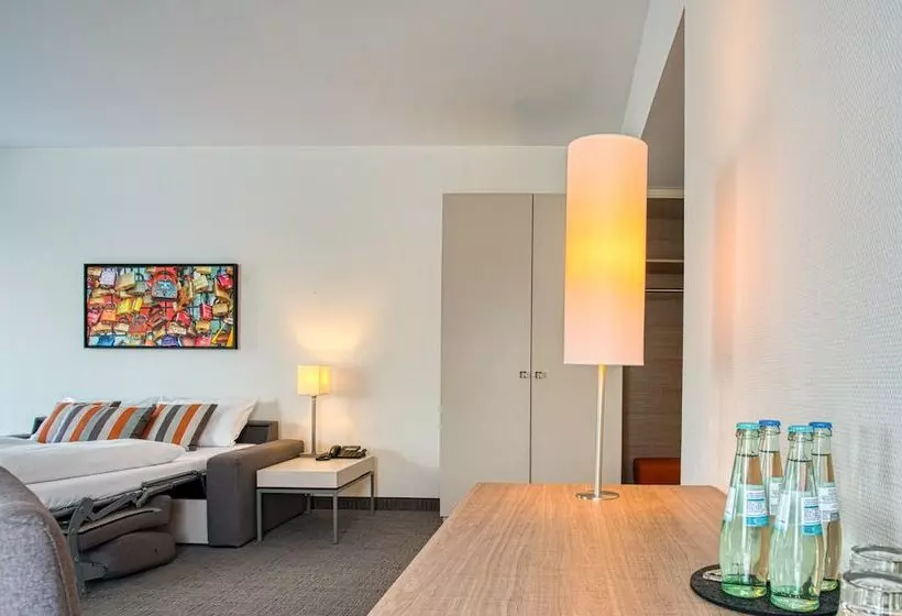 Superior-huone, Kommerzhotel Köln