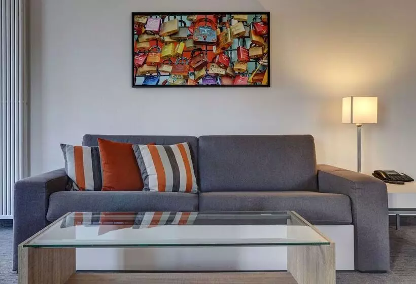Superior-huone, Kommerzhotel Köln