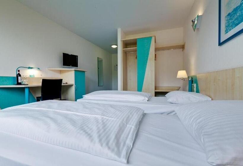 غرفة كومفورت, Le Village