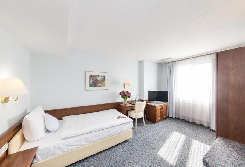 Economy Yhden Hengen Huone, Post