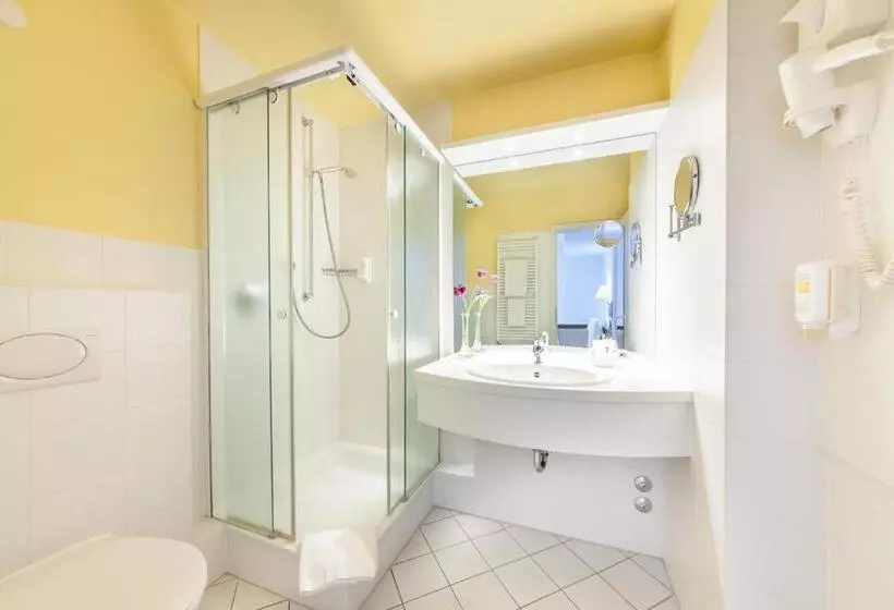 Quarto Economy Individual, Post