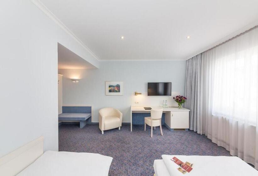 Standard-huone, Post