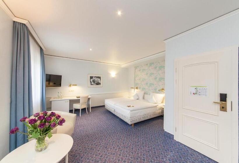 Superior-huone, Post