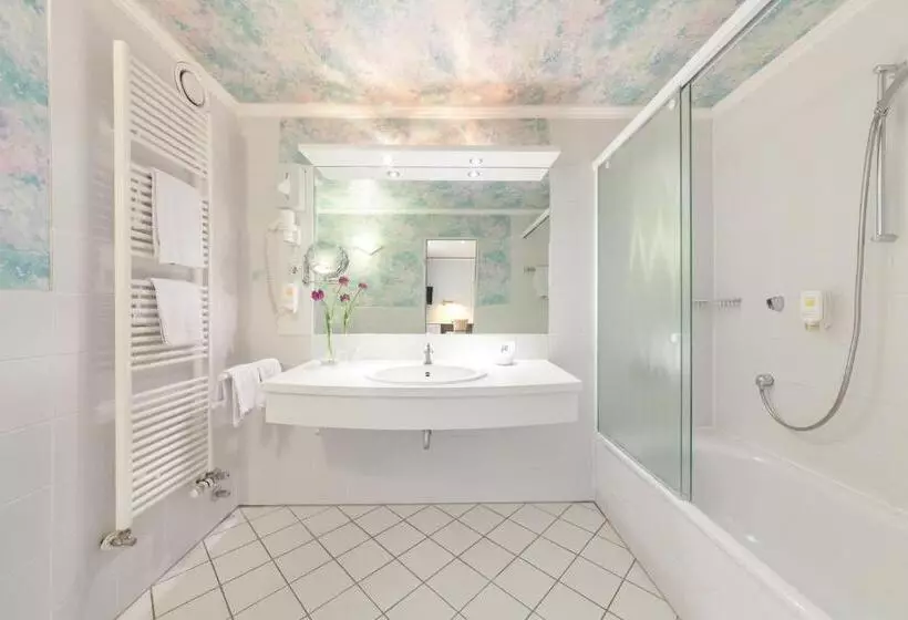 Quarto superior, Post