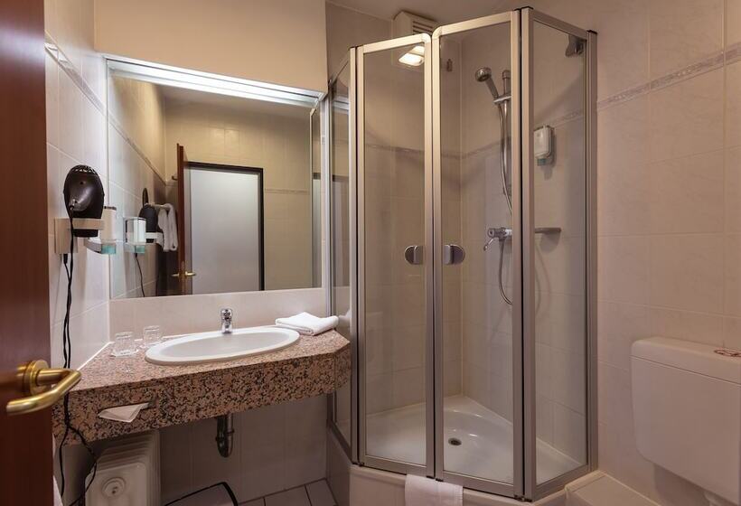 اتاق استاندارد, Senscity Hotel Berlin Spandau