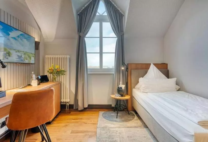 اتاق استاندارد یک نفره, Inselhotel König
