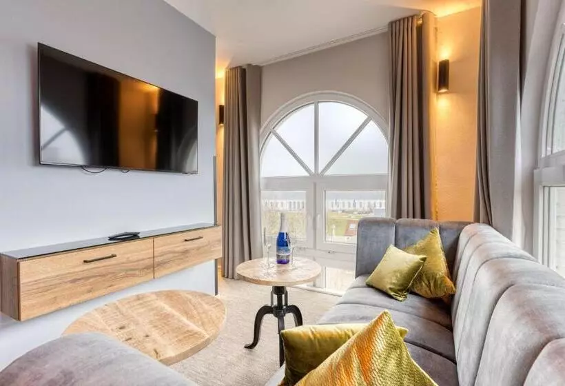 سوئیت با وان آب گرم, Inselhotel König