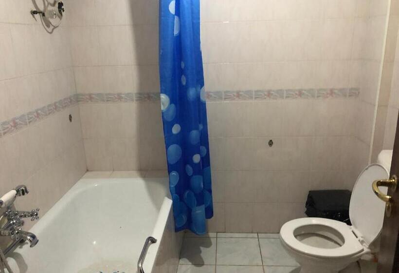 חדר סטנדרט יחיד, Maple Leaf Korean