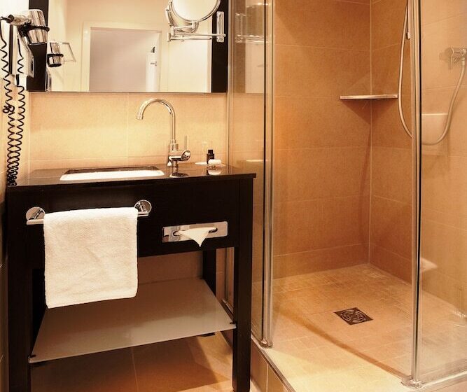 غرفة قياسية, Victoria