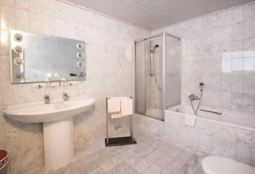 スイート, Waldhotel Stein