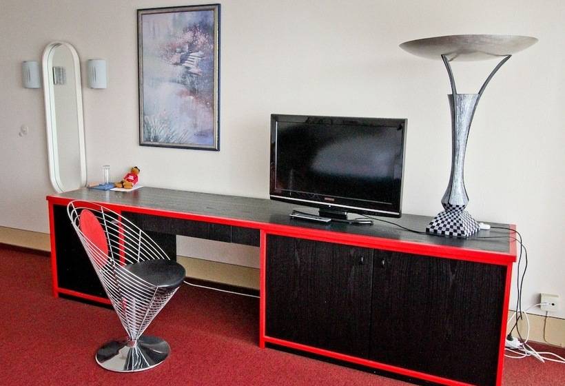 סוויטת ג'וניור, Waldhotel Stein