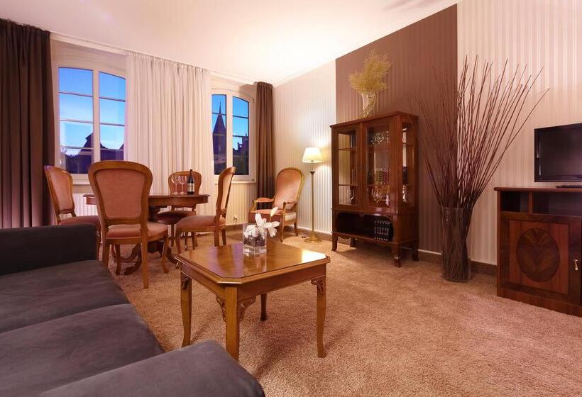 Номер Superior, Jensen