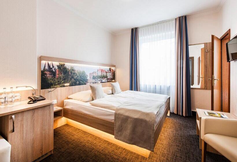 Номер Superior, Jensen