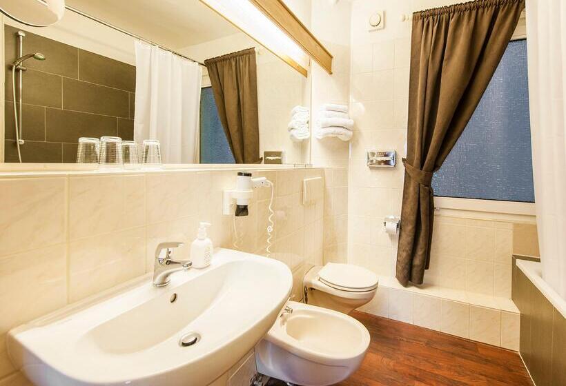 Номер Superior, Jensen