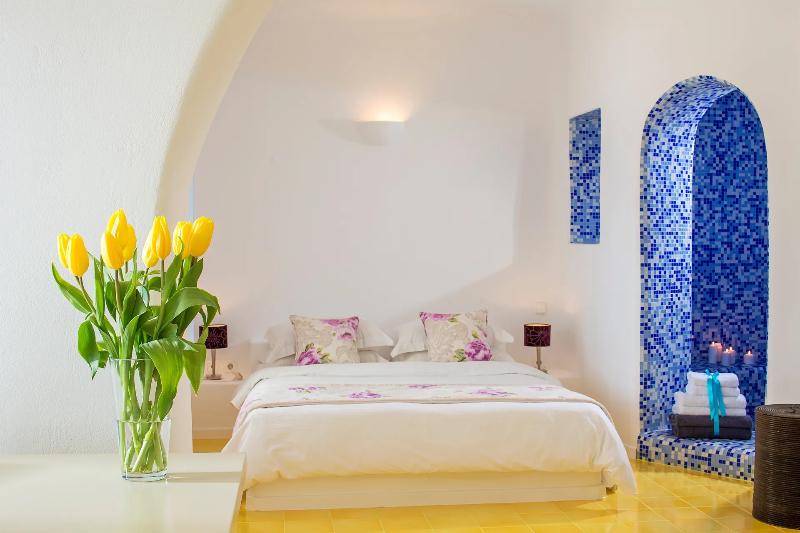 スーペリアースイート, Astra Suites