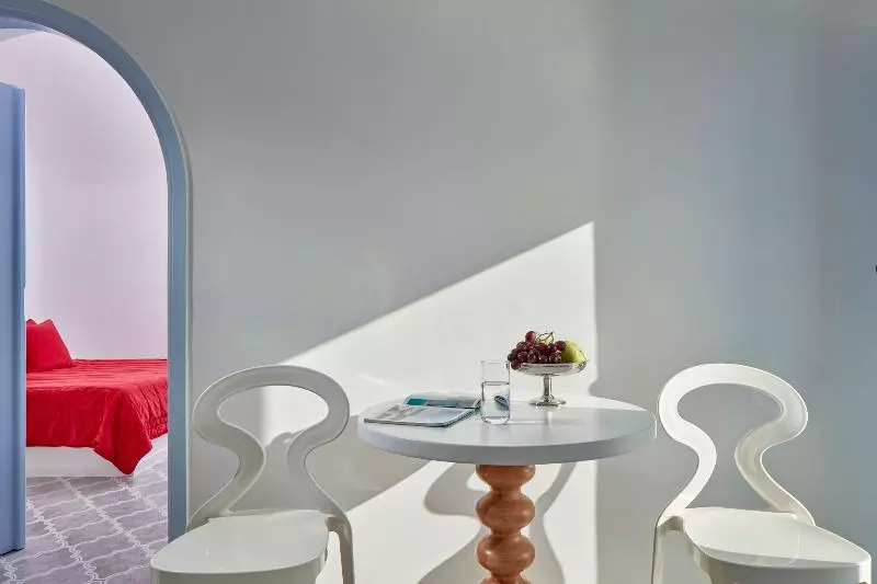 سوئیت جونیور کلاسیک, Astra Suites