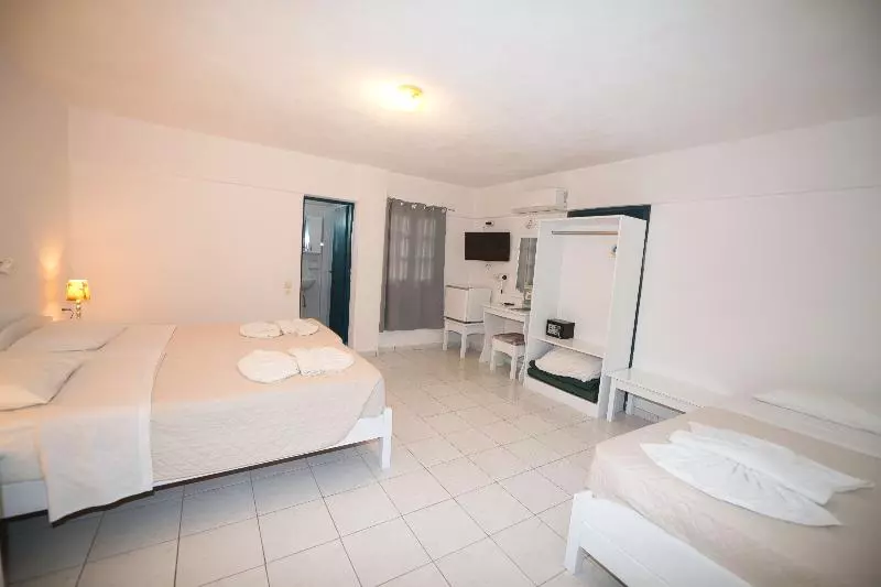 スタンダードトリプルルーム, Caldera View Resort Adults Only