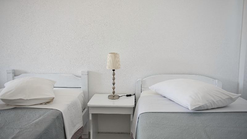 스탠다드 트리플 룸 풀장 전망, Caldera View Resort   Adults Only
