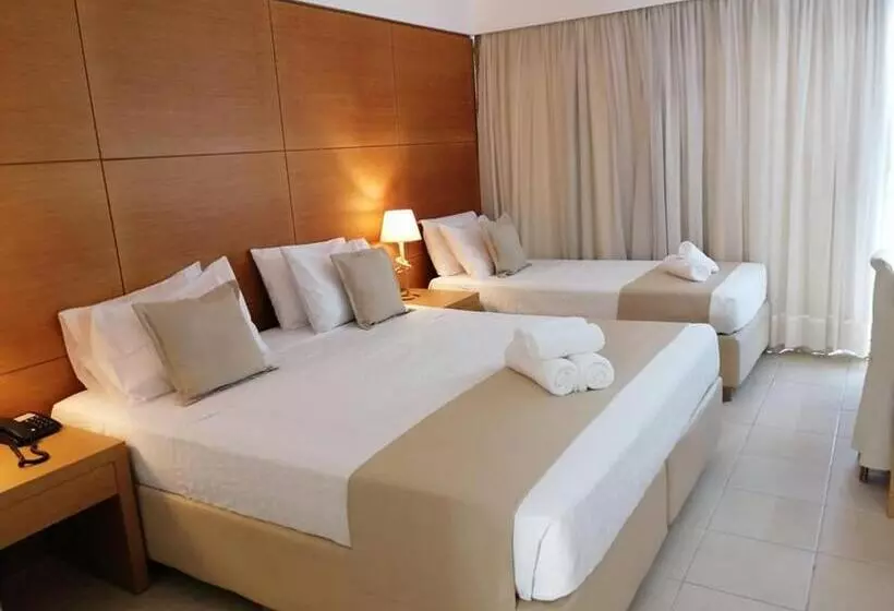 اتاق استاندارد با چشمانداز باغ, Doreta Beach