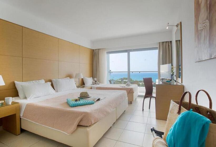 غرفة قياسية مطلّة علي البحر, Doreta Beach