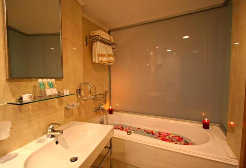 غرفة عائلية مطلّة علي البحر, Doreta Beach