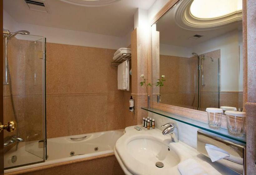 Трехместный Номер Классика, Electra Rhythm Athens