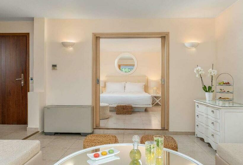 בונגלו משפחתי, Grecotel Creta Palace, Beach Luxury Resort