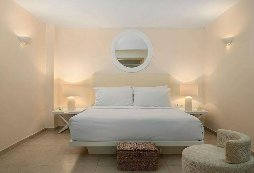 בונגלו משפחתי, Grecotel Creta Palace, Beach Luxury Resort