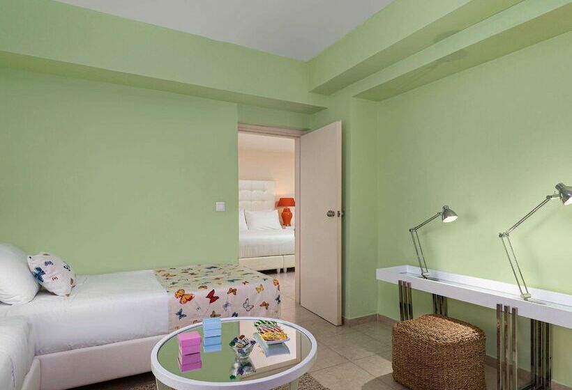 בונגלו משפחתי, Grecotel Creta Palace, Beach Luxury Resort