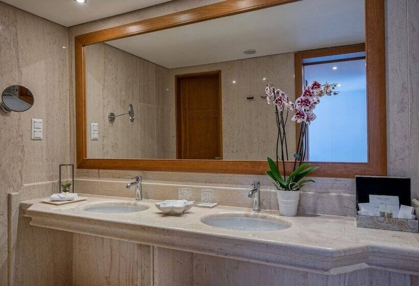 חדר סטנדרט נוף לים, Grecotel Creta Palace, Beach Luxury Resort