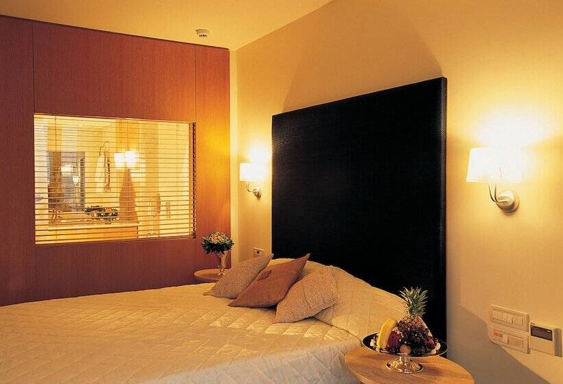 디럭스 룸 바다 전망, Amphitryon