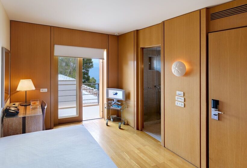 패밀리 룸 바다 전망, Amphitryon