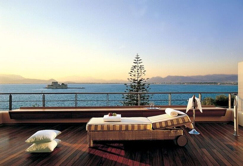 디럭스 스위트 바다 전망, Amphitryon