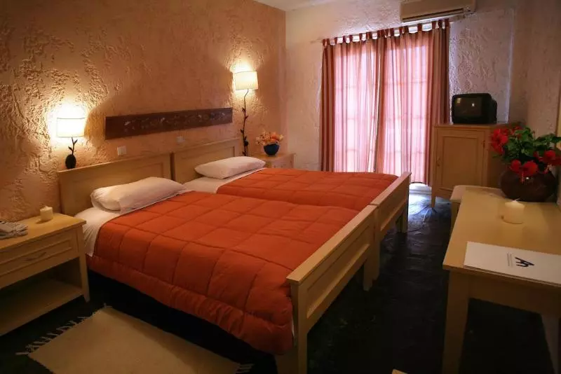 اتاق اساندارد با چشم‌انداز جانبی به دریا, Andros Holiday