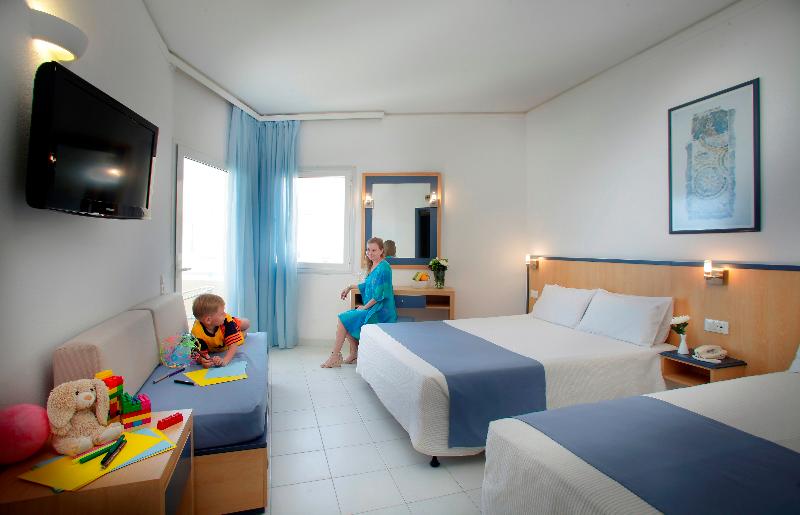 غرفة قياسية إطلالة جانبية علي البحر, Atlantica Ocean Beach Resort