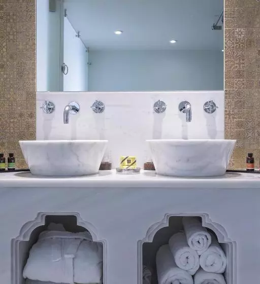 سوئیت اجرایی با تخت کینگ, Casa Delfino Hotel & Spa