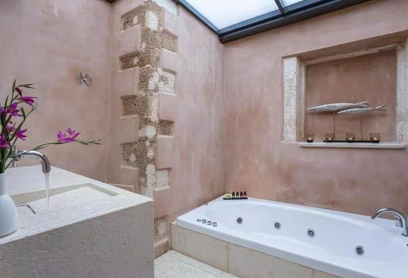 سوییت سوپریور با چشم‌انداز دریا, Casa Delfino Hotel & Spa
