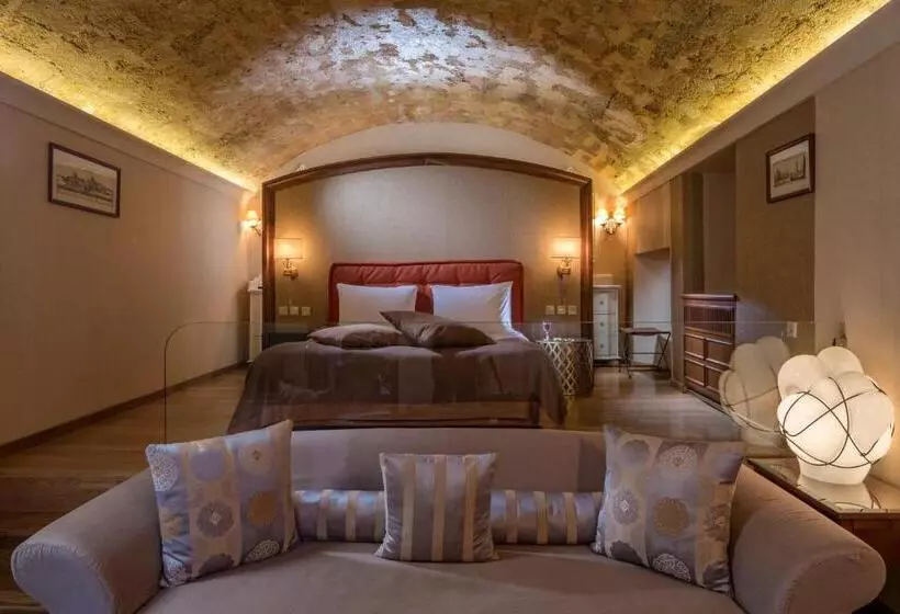 سوییت خانوادگی, Casa Delfino Hotel & Spa