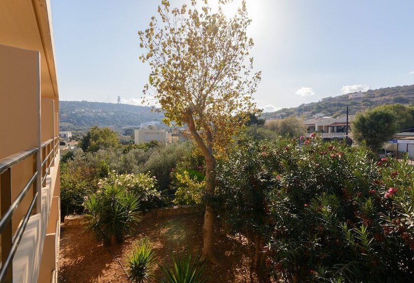 스탠다드 룸 가든 전망, Golden Sand