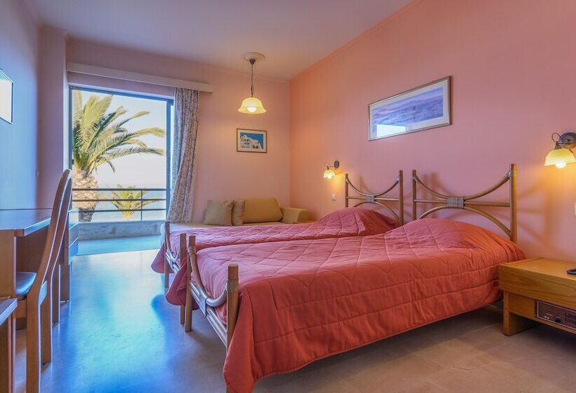 스탠다드 룸 가든 전망, Golden Sand