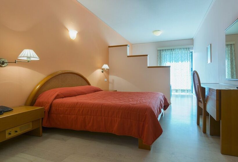 주니어 스위트 바다 전망, Golden Sand