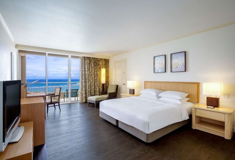 Clubrum, Hyatt Regency Guam