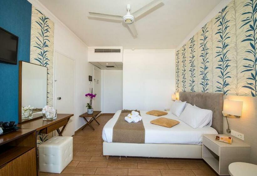 带海景的标准房, Kalyves Beach