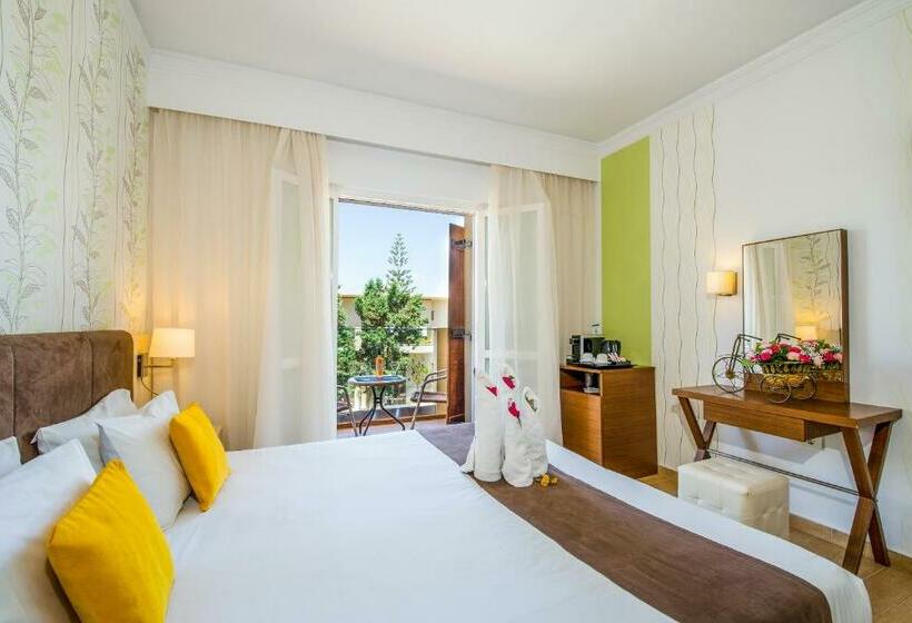 标准间侧面带海景, Kalyves Beach