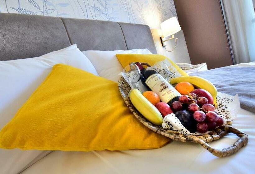 标准间侧面带海景, Kalyves Beach