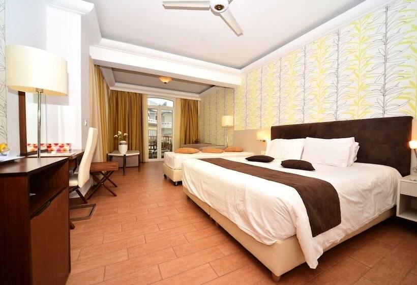 高级家庭房间, Kalyves Beach